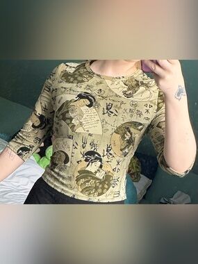 Sage Green Asian-Inspired Three-Quarter Sleeve Tee